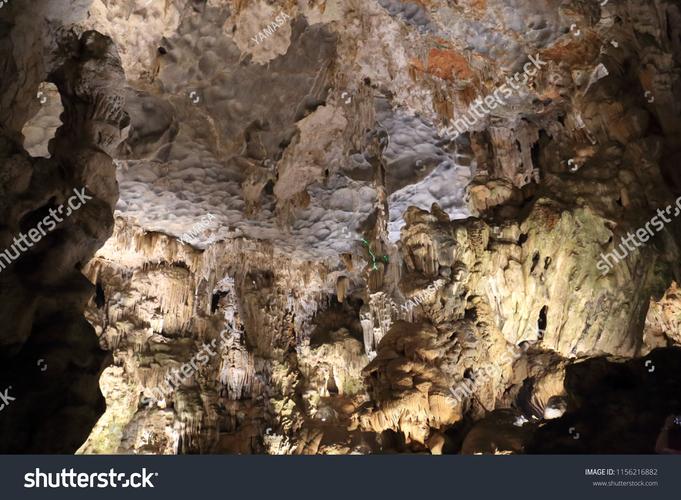 limes:limestone caves