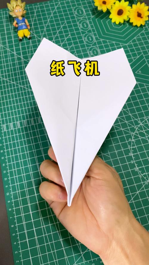 纸飞机简单又飞得远:纸飞机简单又飞得远的折法
