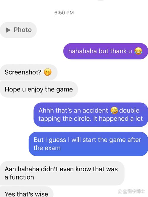 snapchat旁边的图案:snapchat对话框旁笑脸